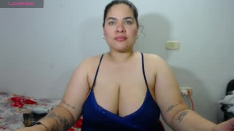 Snapshot of ninafuentes2x chatting on 07/28/26, 04:30 NinaFuentes online show from 07/28/26, 04:30