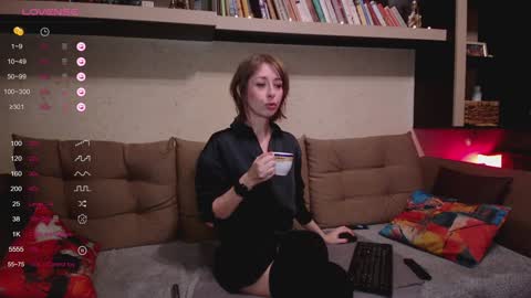 Snapshot of ninanovalicious chatting on 12/13/24, 08:20 NinaNovalicious online show from 12/13/24, 08:20