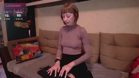 Snapshot of ninanovalicious chatting on 01/13/25, 08:47 NinaNovalicious online show from 01/13/25, 08:47