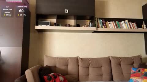 Snapshot of ninanovalicious chatting on 10/23/25, 08:13 NinaNovalicious online show from 10/23/25, 08:13