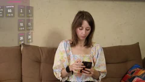 Snapshot of ninanovalicious chatting on 11/18/25, 08:08 NinaNovalicious online show from 11/18/25, 08:08