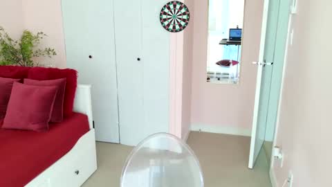 Snapshot of ninaoneil chatting on 12/07/24, 10:06 NinaOneil online show from 12/07/24, 10:06