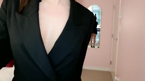 Snapshot of ninaoneil chatting on 02/22/25, 11:13 NinaOneil online show from 02/22/25, 11:13