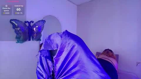 Nina online show from 01/13/26, 02:44