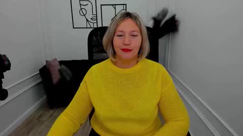 Snapshot of ninastarle chatting on 10/02/25, 04:41 ninastarle online show from 10/02/25, 04:41