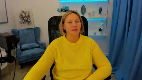 Snapshot of ninastarle chatting on 10/04/25, 11:41 ninastarle online show from 10/04/25, 11:41