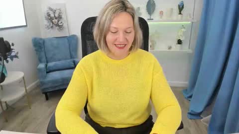 Snapshot of ninastarle chatting on 10/08/25, 05:05 ninastarle online show from 10/08/25, 05:05