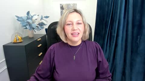 Snapshot of ninastarle chatting on 10/11/25, 04:44 ninastarle online show from 10/11/25, 04:44