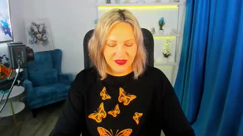 Snapshot of ninastarle chatting on 11/27/25, 05:31 ninastarle online show from 11/27/25, 05:31