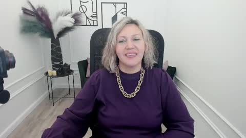 Snapshot of ninastarle chatting on 11/30/25, 04:38 ninastarle online show from 11/30/25, 04:38