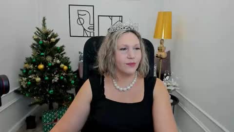 ninastarle online show from 12/18/25, 11:38