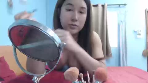 ninew online show from 12/18/25, 01:33