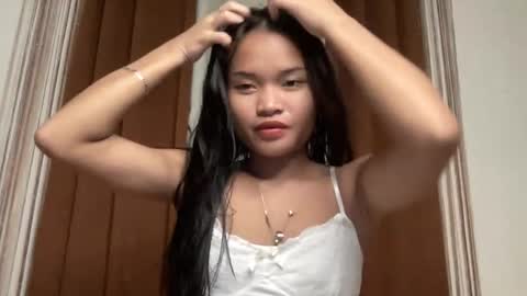 nini_luvskorn online show from 06/03/26, 10:51