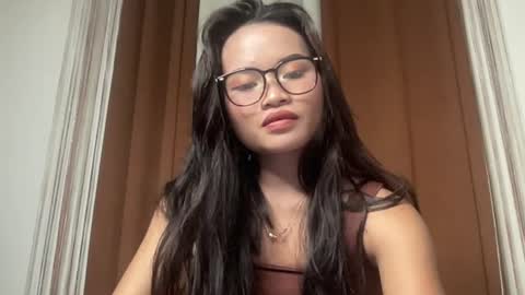 nini_luvskorn online show from 06/11/26, 01:09