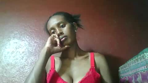 Snapshot of ninie246746 chatting on 01/18/25, 06:10 ninie246746 online show from 01/18/25, 06:10