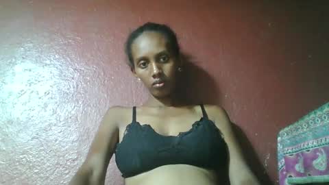 Snapshot of ninie246746 chatting on 01/19/25, 06:00 ninie246746 online show from 01/19/25, 06:00