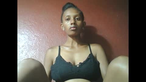 Snapshot of ninie246746 chatting on 01/20/25, 04:54 ninie246746 online show from 01/20/25, 04:54