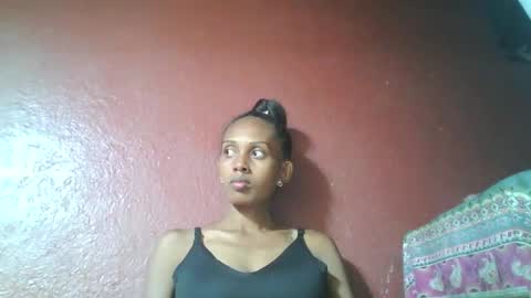 Snapshot of ninie246746 chatting on 01/21/25, 01:54 ninie246746 online show from 01/21/25, 01:54