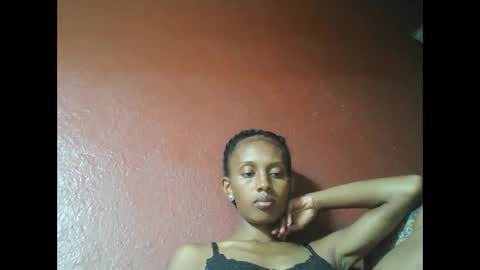 Snapshot of ninie246746 chatting on 02/16/25, 01:27 ninie246746 online show from 02/16/25, 01:27