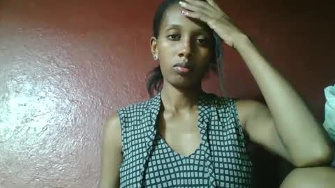 Snapshot of ninie246746 chatting on 02/19/25, 02:01 ninie246746 online show from 02/19/25, 02:01