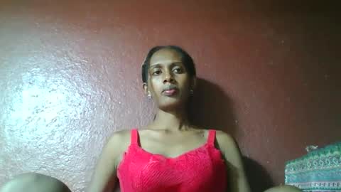 Snapshot of ninie246746 chatting on 02/21/25, 04:05 ninie246746 online show from 02/21/25, 04:05