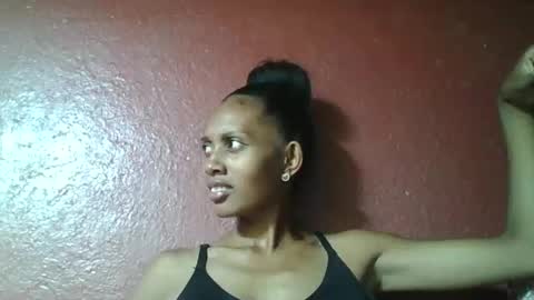 Snapshot of ninie246746 chatting on 02/24/25, 10:37 ninie246746 online show from 02/24/25, 10:37