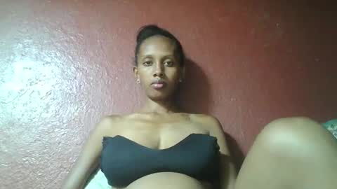 Snapshot of ninie246746 chatting on 02/26/25, 02:14 ninie246746 online show from 02/26/25, 02:14