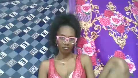 ninie246746 online show from 04/12/26, 06:46