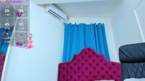 nina dee online show from 09/17/25, 03:30