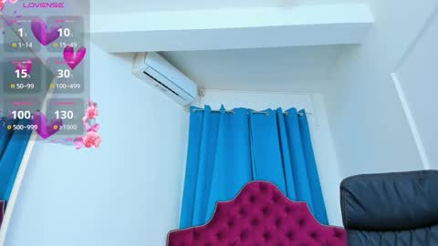 nina dee online show from 09/29/25, 03:33