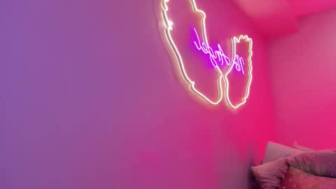 Ninna  online show from 09/14/25, 05:12