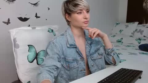 Snapshot of ninnakatthe chatting on 09/19/25, 05:02 Ninna Katthe online show from 09/19/25, 05:02