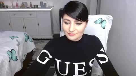 Snapshot of ninnakatthe chatting on 12/17/25, 08:37 Ninna Katthe online show from 12/17/25, 08:37