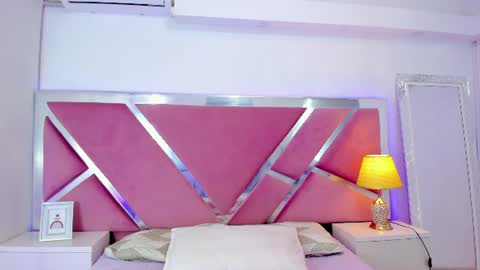 Ninna  online show from 06/12/26, 01:32