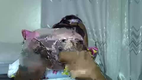 nino_ivy online show from 11/17/25, 11:43