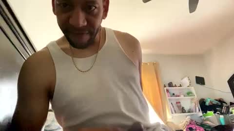 Snapshot of ninolindo919 chatting on 09/24/25, 03:15 ninolindo919 online show from 09/24/25, 03:15