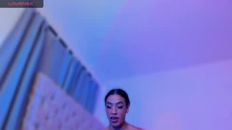 Ninon Beart online show from 05/15/26, 11:01