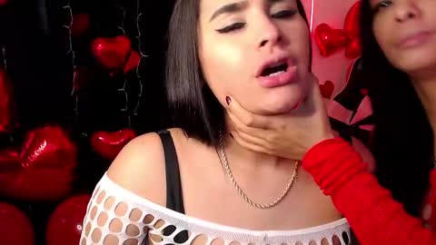 Snapshot of ninoska_14 chatting on 02/14/25, 07:12 Agatha love online show from 02/14/25, 07:12