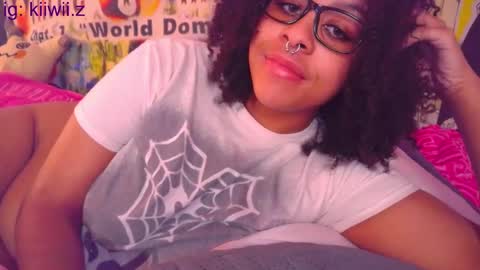 kiwi online show from 02/25/25, 05:08