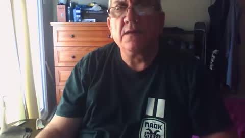 Dennis online show from 10/22/25, 02:17