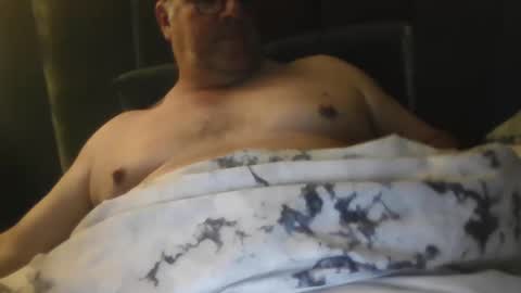 Snapshot of nipplepain007 chatting on 04/28/26, 10:42 nipplepain007 online show from 04/28/26, 10:42