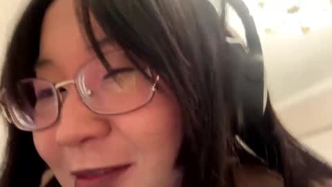 Nira online show from 04/18/26, 07:58