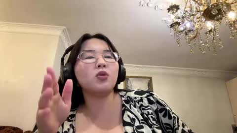 Nira online show from 04/25/26, 10:29
