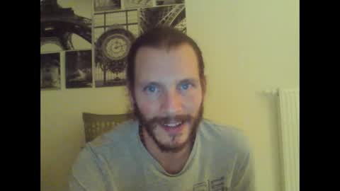 Snapshot of nitai84 chatting on 12/02/24, 10:12 Nitai online show from 12/02/24, 10:12