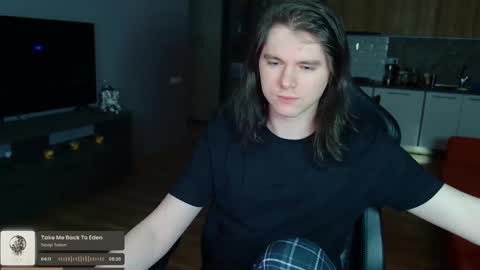 Snapshot of nitroshade chatting on 01/01/25, 12:32 nitroshade online show from 01/01/25, 12:32