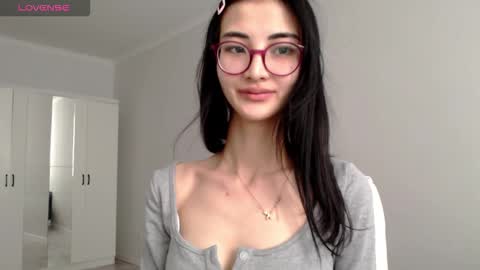 Niu online show from 03/24/26, 03:22