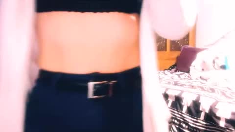 Snapshot of nivanarose chatting on 10/15/25, 01:11 Nirvana Rose cash app nirvanarose92389 for the right price Im willing to do whatever you want  online show from 10/15/25, 01:11