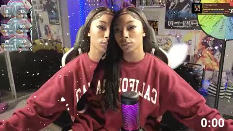 NIVIA WOLFE online show from 12/05/25, 12:47