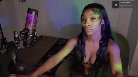 NIVIA WOLFE online show from 06/11/26, 03:26