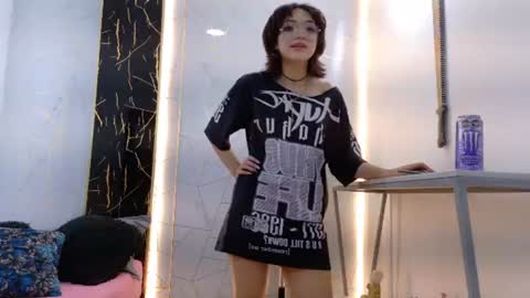 Snapshot of nix_siren chatting on 07/30/26, 12:26 online show from 07/30/26, 12:26